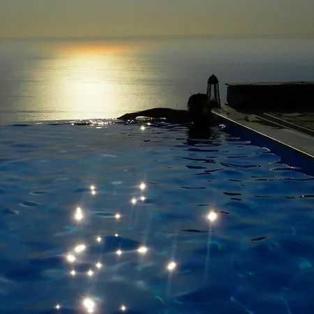 Fantastico #5 And #6 3* Kalamítsi